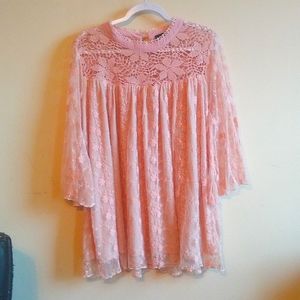 Cottage Core at it's best! Beautiful shell pink lace top, 1X, NWOT
